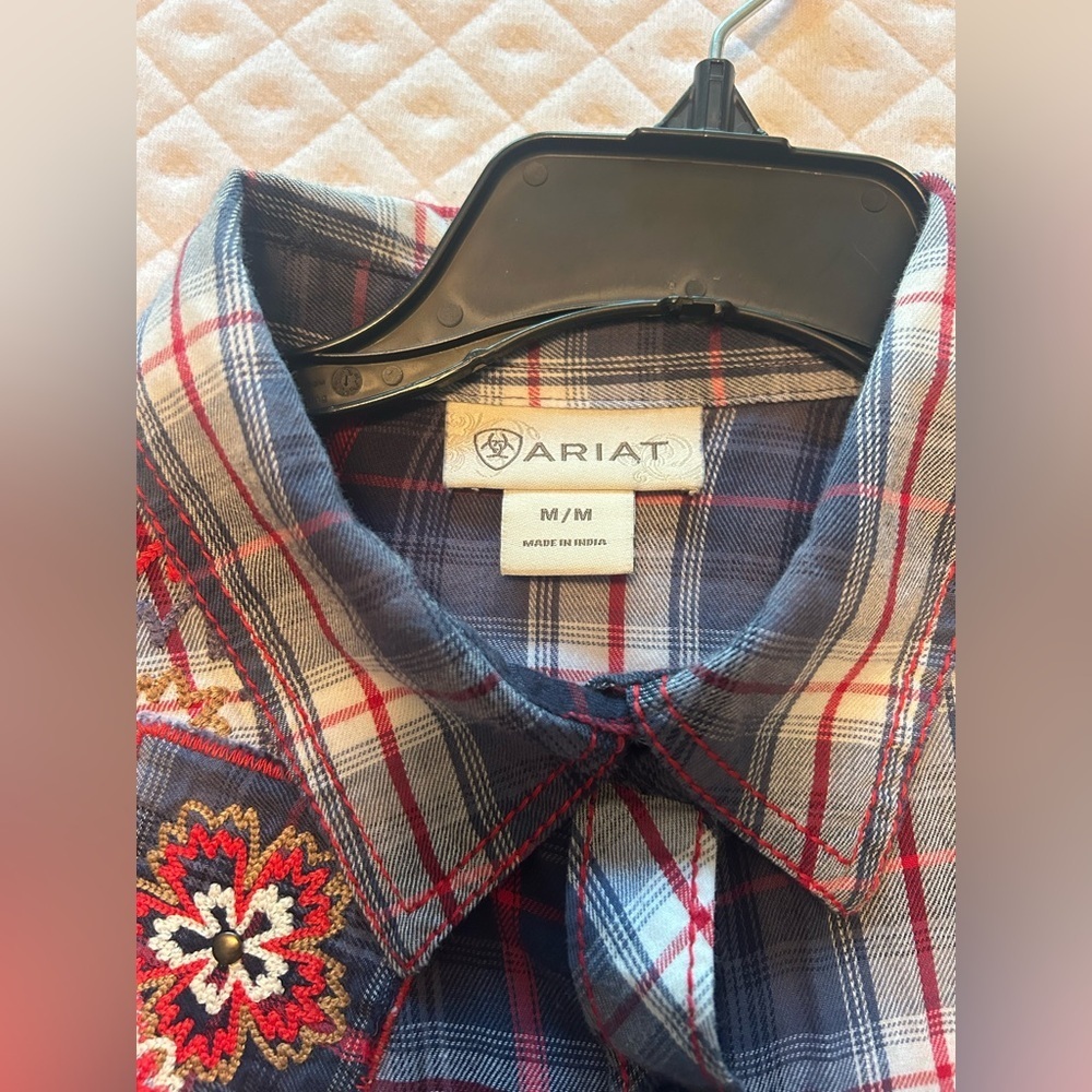 ARIAT Women Plaid Blue Red Cotton Button Up Size M Ranch Country Western Cowgirl - Picture 2 of 13